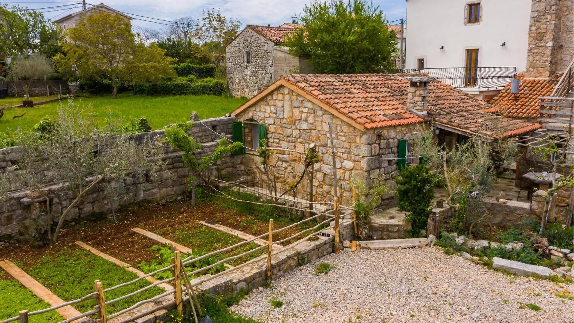 Cozy Home In Poljica With Kitchen Poljice