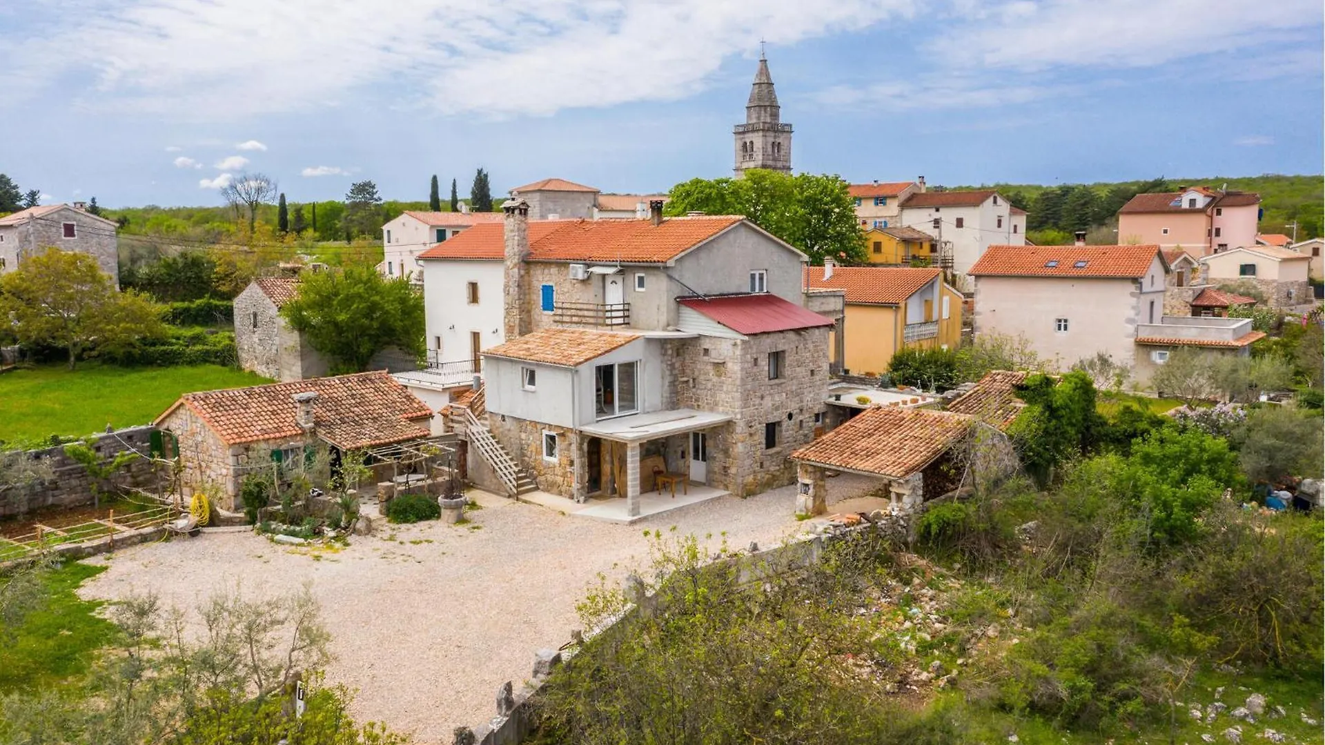 Cozy Home In Poljica With Kitchen location